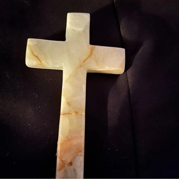 Brown colored onyx cross, 5” - Picture 1 of 2